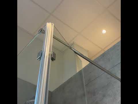 Vidéo: Paroi de douche italienne 100+40 x 200cm CALYPSO verre 8 mm avec volet pivotant