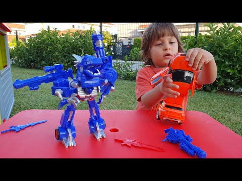 Fatih Selim'in yeni Transformers robotu ejderhaya arabaya veee robota dönüşüyor,oyuncak açıyoruz
