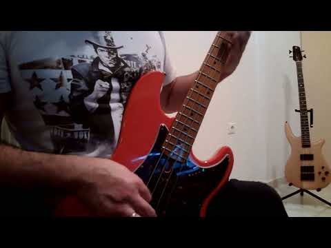 Iron Maiden -  The Duellists (bedroom bass cover)