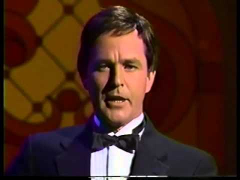 Jim Stafford performs Cow Patty on The Smothers Brothers Show