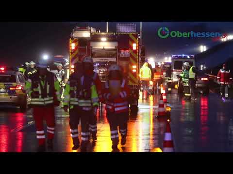 Massencrash auf der A5 bei Mücke am 23.12.2018