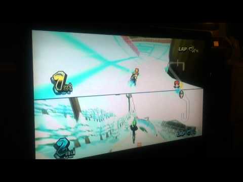 Leonard Dollars (Mach Bike Daisy) vs. Chip Jones (Standard Bike Luigi) - Mario Kart Wii - DK Summit