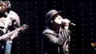 Maximo Park - Girls Who Play Guitars (Live At London Astoria)