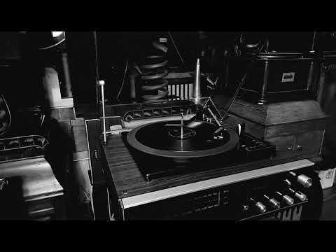 Easy. Harry James & His Orchestra. Columbia 78rpm. Vintage National 1970s Record Player Turntable