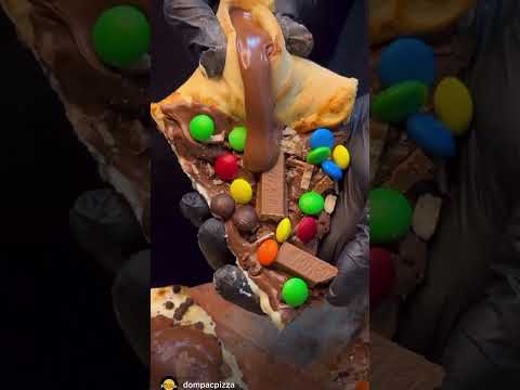👍Like or delete? Click👆Subscribe 👏🏼. 🍫+ 🍕=🤔😋 #pizza #chocolate Credit👇@dompacpizza