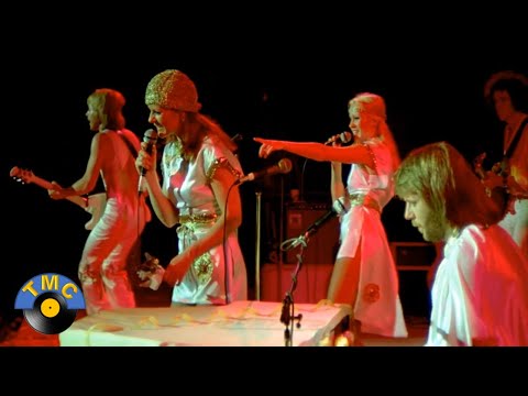 ABBA - Dancing Queen (Live in Australia 1977)