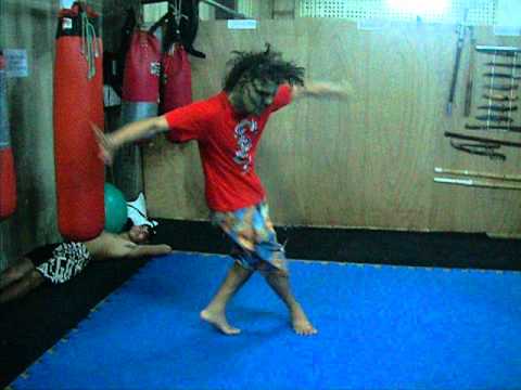 Nativos Crew - B-boy Halloween vs B-boy Cezar Planeta dos Macacos a Origem.