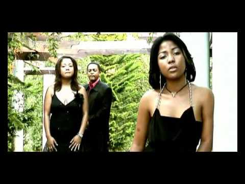 RIJA RAMANANTOANINA & TOSY & NANIE - Fa ny hirako