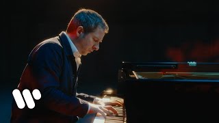 Bertrand Chamayou plays Ravel: 3 Chansons, M. 69: No. 2, Trois beaux oiseaux du paradis