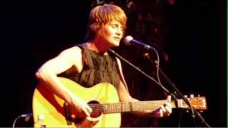 Shawn Colvin performs &quot;I&#39;m Gone&quot; live at One World Theater in Austin 2009