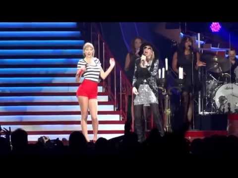 You're So Vain - Taylor Swift and Carly Simon - Gillette Stadium