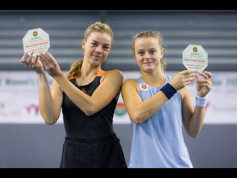 4th W25 EMPIRE Women's Indoor 2022: Ekaterina Makarova & Alice Robbe's interview after doubles final