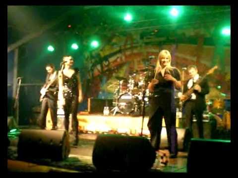 SEVERINA - PUCAJTE U TAMBURAŠE live @ ZAGREBAČKI KARNEVAL, 2011.
