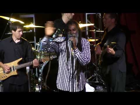 Don Carlos feat. Dub Vision - "Young Girl" / "Guess Who's Coming To Dinner" - Live at Cervantes