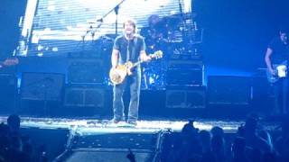 Keith Urban &quot;She&#39;s Gotta Be&quot; Nashville 2007