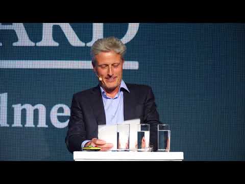 30 years of STANDARD: Laudation by Florian Scheuba