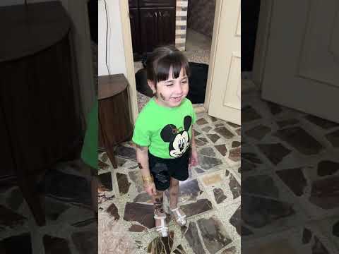 ‏أهلين خويي وخلود وغفران بجسم تاتو:😱