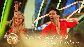 Davood and Nadiya Jive to &#39;Tell Her About It&#39; - Strictly Come Dancing 2017