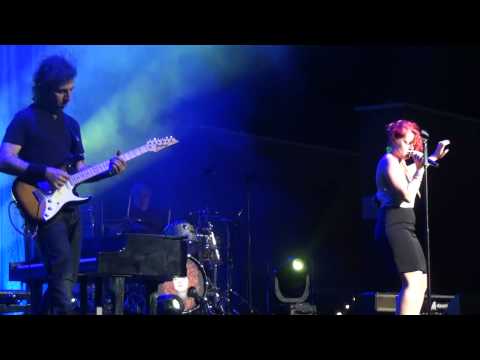 La dipendenza fisica secondo Noemi(Live@Cavea-01.08.2012)