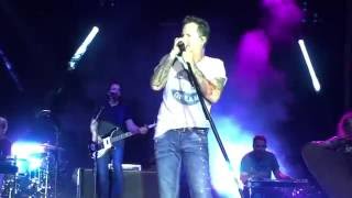 Gary Allan - Best I Ever Had (live @ Fayette Co Fair) 9-4-16