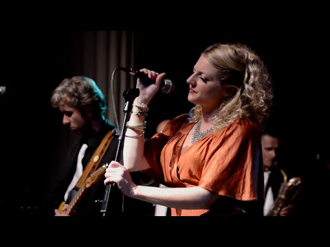 No Words - Laura Vane & The Vipertones - Live @ Bibelot 2011