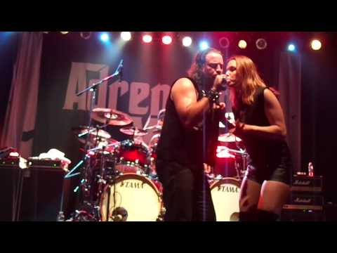 Adrenaline Mob feat Lzzy Hale - Come undone  live in Buenos Aires (ARG) (15/06/13)