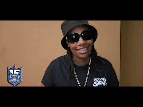 QB TO ROBIN RHYMES "IM ALWAYS GONNA BE THE QUEEN OF DISRESPECT BUT NOW IMA GIVE THEM BARS!!"