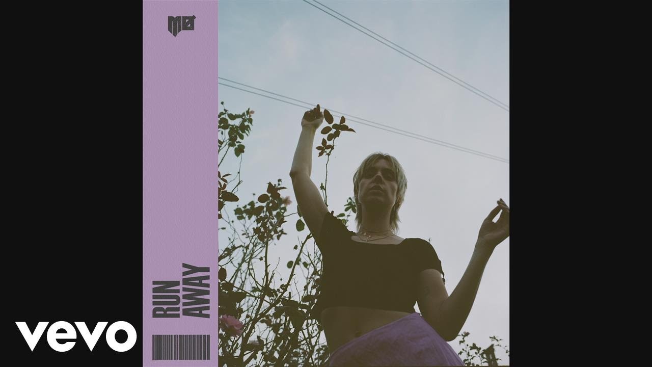 Carly rae jepsen run away with me. Песня i run away. The runaways слушать. Runaway текст. Текст песни рунавей.