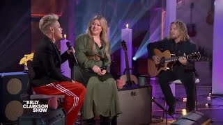 P!NK and Kelly Clarkson Duet &#39;Who Knew&#39;