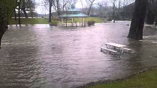 preview picture of video 'Flash Flood in North Aurora - April 18, 2013'