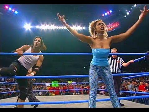 (720pHD): WCW Nitro 10/23/00 - Kidman (w/Tygress/Mysterio) vs Wright (w/Disqo) vs Jindrak (w/OHaire)