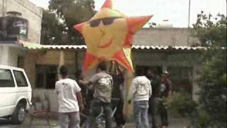 preview picture of video 'Globos de Papel, San Salvador Atenco 2009'