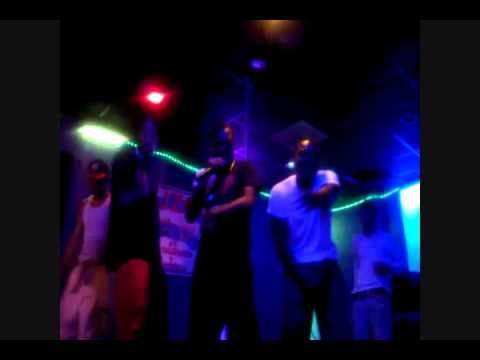 MDG DA RAPPER! performing his BLACK AND YELLOW! REMIX live @Cuzco's Night Club