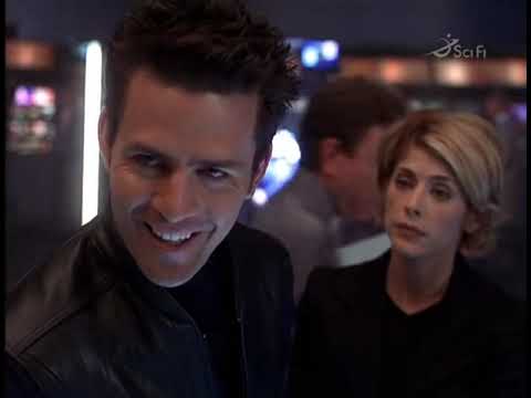 Timecop S01E01  A Rip in Time ((1997)