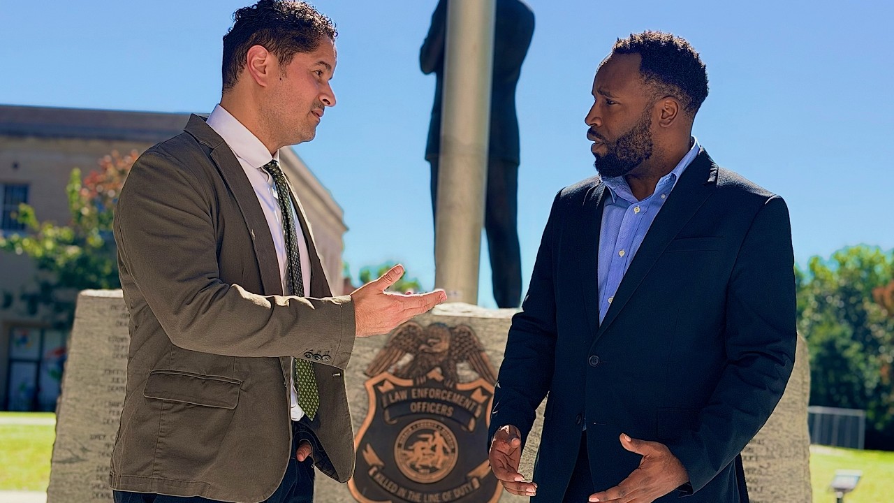 Detective Ortiz asks his boy to play dirty to trap J Diva!