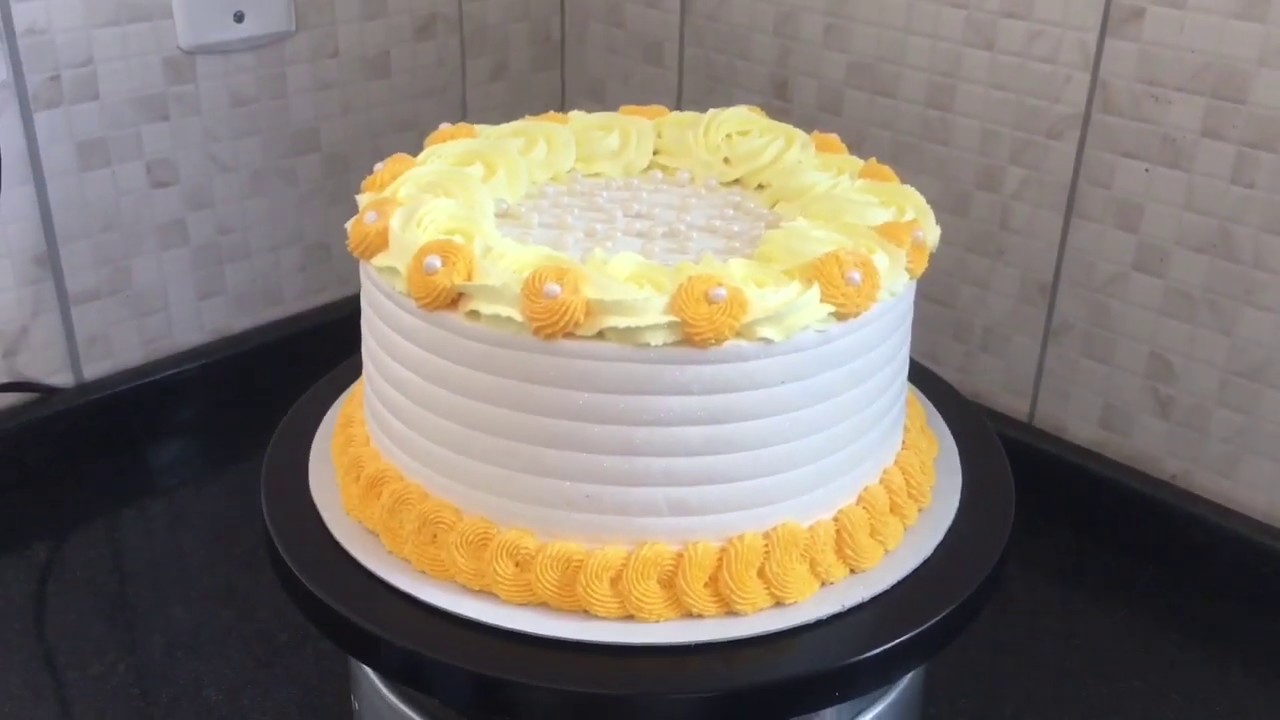 Watch Now Bolo Amarelo e Branco Bolo Amarelo e Branco