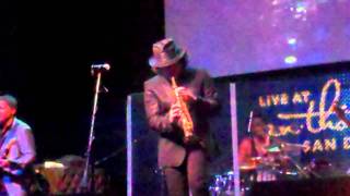 Boney James Performs "Ain't No Sunshine" Live at Anthology
