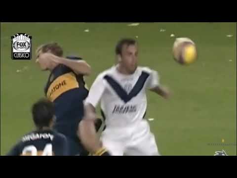 Piña de Uglessich a Palermo - Boca vs Velez Octavos de Final Libertadores 2007