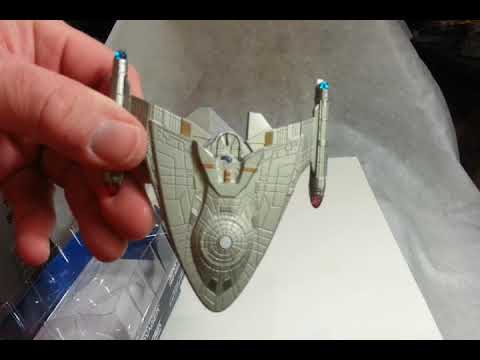 Eaglemoss unboxing  Star Trek Bajoran Assault vehicle and Enterprise Warp Delta