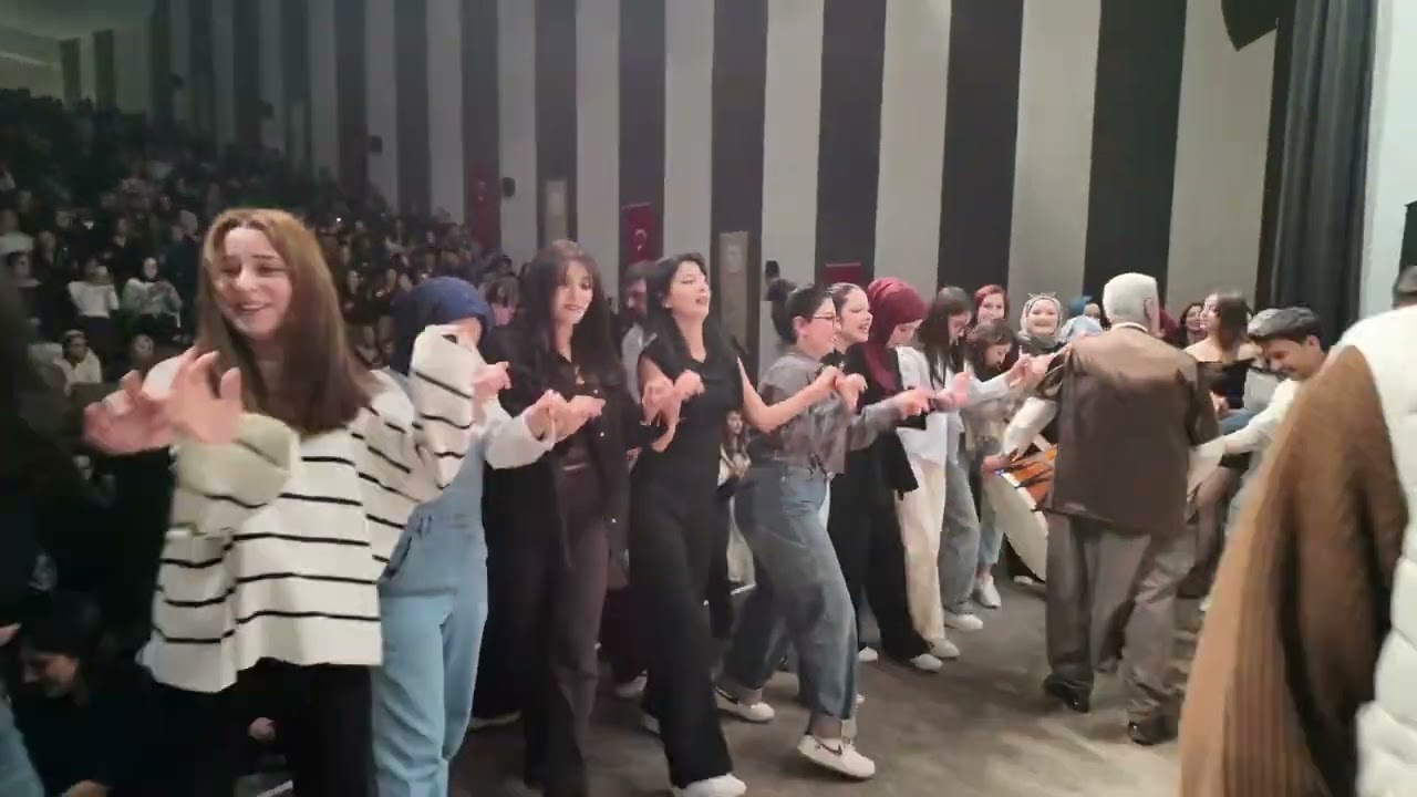 URFA AHENGİ SIRA GECESİ TOPLULUĞU, MUNZUR ÜNİVERSİTESİ’Nİ ŞENLENDİRDİ