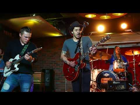 Artur Menezes - Pull It Through - 5/24/18 Lucky Strike Live - Hollywood, CA