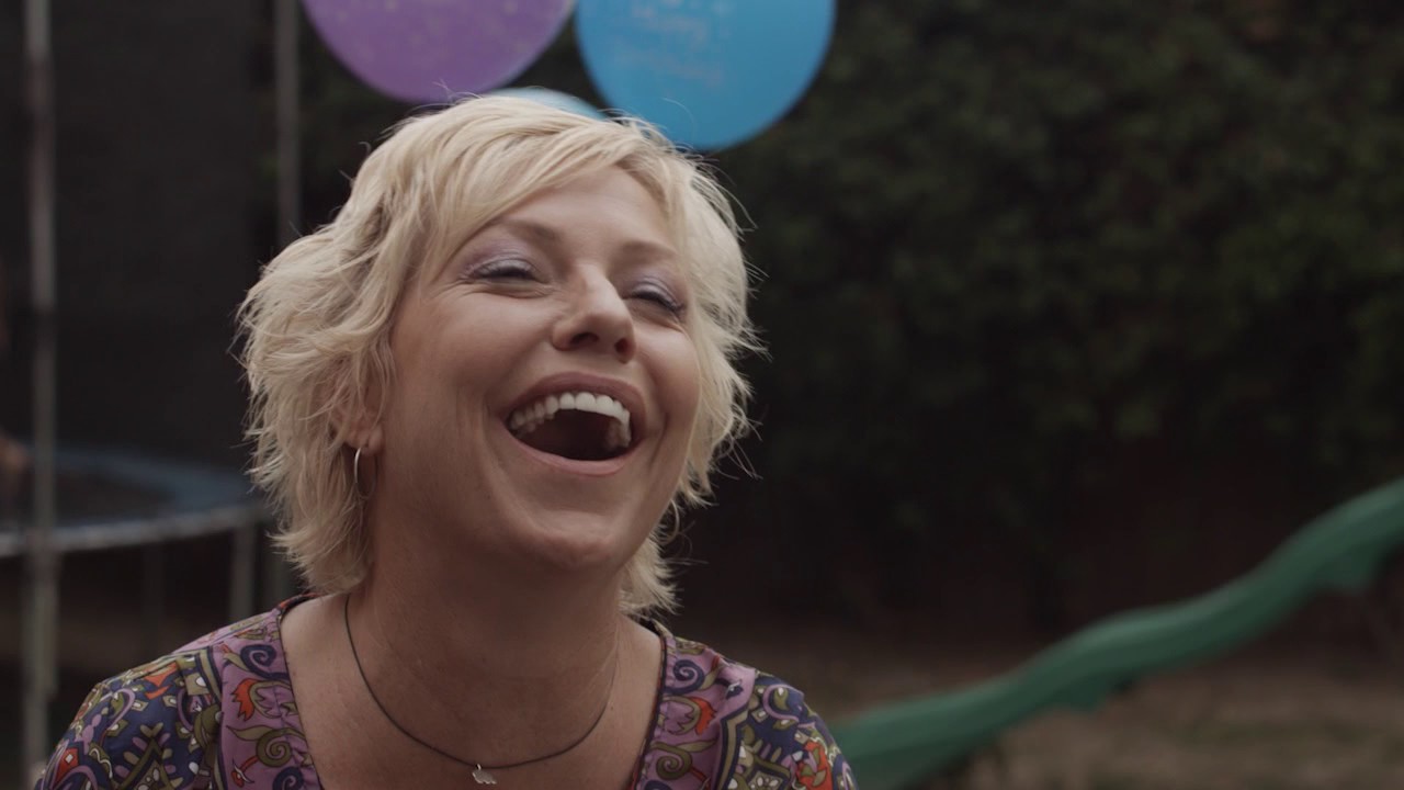Trailer oficial de Quality Problems - Legendado