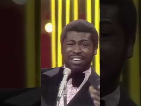 Teddy killing it with the classic Philly Sound group, Harold Melvin & The Blue Notes!