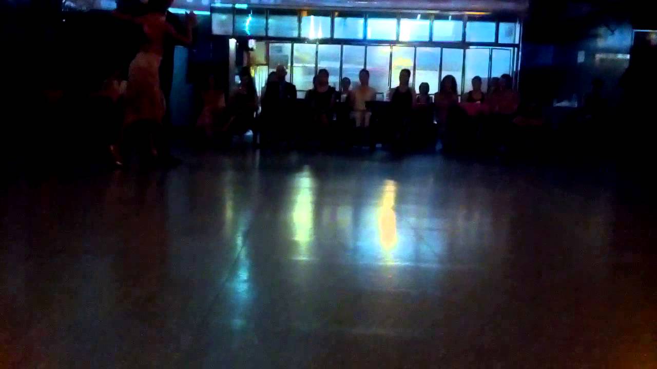 Video thumbnail for Soledad Larretapia & Ricardo Biggieri, 'La muchacha del tango' (Canaro)