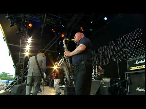 Madness   Our House   Glastonbury 2009