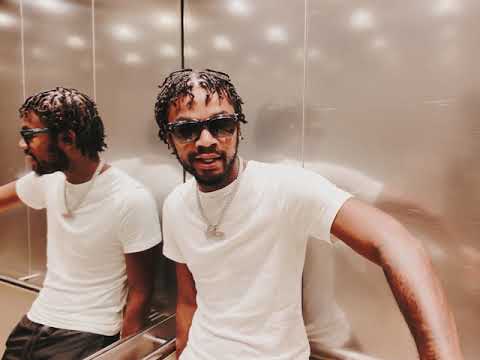 Nemo - Champagne Papi (Official Music Video)