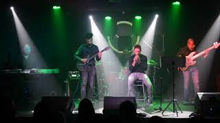 ANNARE&#39; / TU CHE NE SAI / DI NOTTE - Gigi D&#39;Alessio (Live Malaterra Tribute Band)