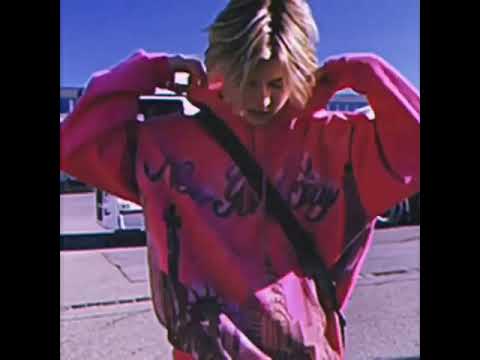 @emebustamante - 1:36 a.m.