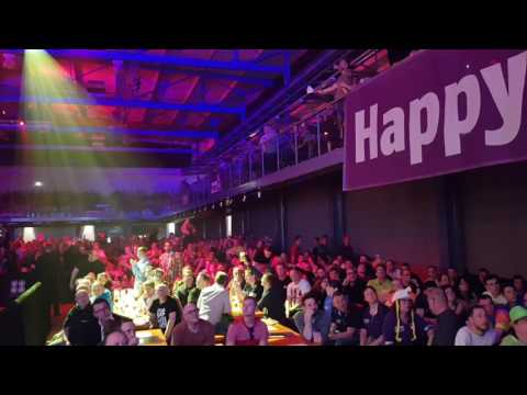 170326 PDC Hildesheim Dart Stand up if you love the darts