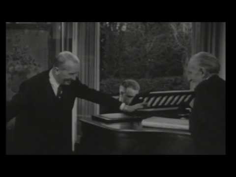 Maurice Chevalier avec Albert Willemetz et Henri Betti en 1962.